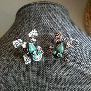 Adorable Vintage Native American Navajo Frog Earrings